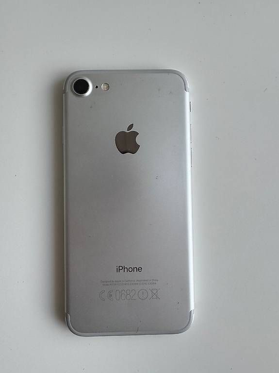 Apple Telefoni cellulari / Smartphones: Apple iPhone 7 128 GB Silber – Usato da Reinach BL venduto da joh_8mhf 1