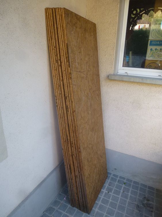 12 Stück gebrauchte OSB Verlegeplatten 205mm/67,5mm/12mm Kaufen auf
