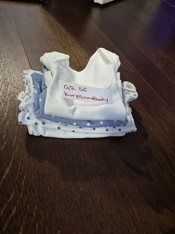 Biancheria intima: Baby Bodys – Usato da Domat/Ems venduto da jas_p978 1