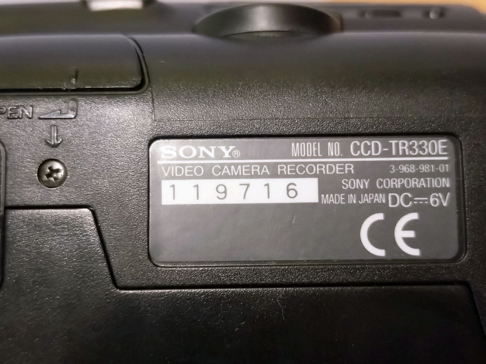 Sony Videocamere: Caméscopes Sony CCD-TR330E + TR350E HI8 – Difettoso da Farvagny-le-Grand venduto da LaCaverne 4