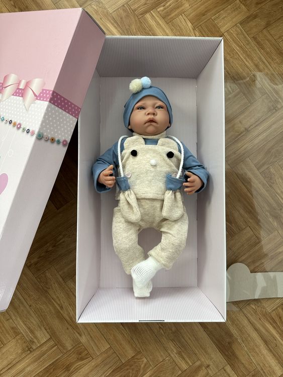 Schöne Realistische Boutique Puppe in Blau | Kaufen auf Ricardo
