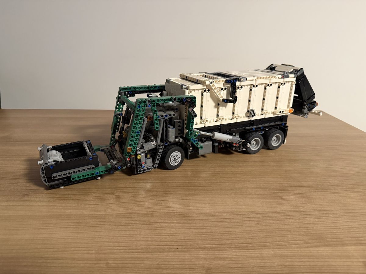 Lego Kit di costruzioni: LEGO Mack Anthem 42078, LEGO Technic – Usato da Luzern venduto da Sbalu1984 4