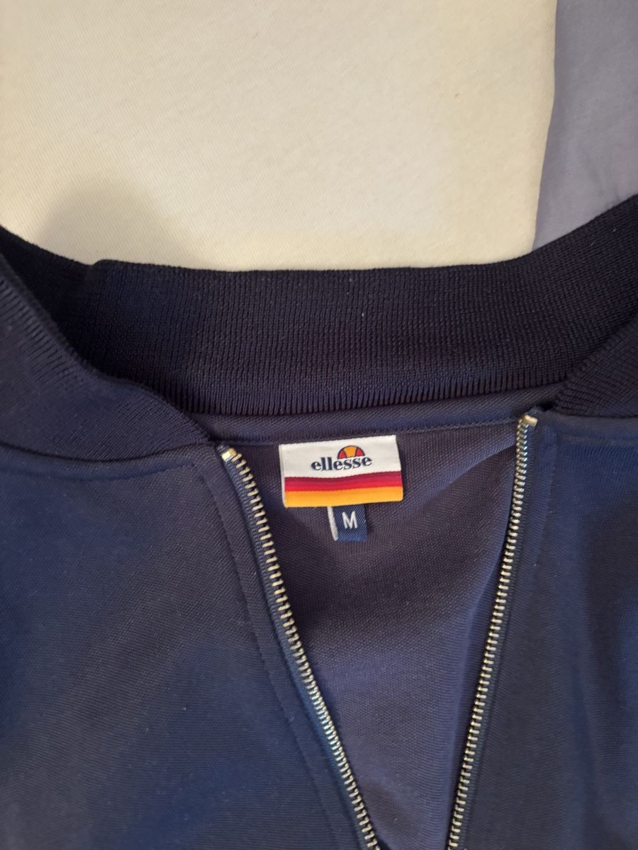 Ellesse Giacche: Ellesse Trainingsjacke – Usato da Zürich venduto da Niklaus97 1