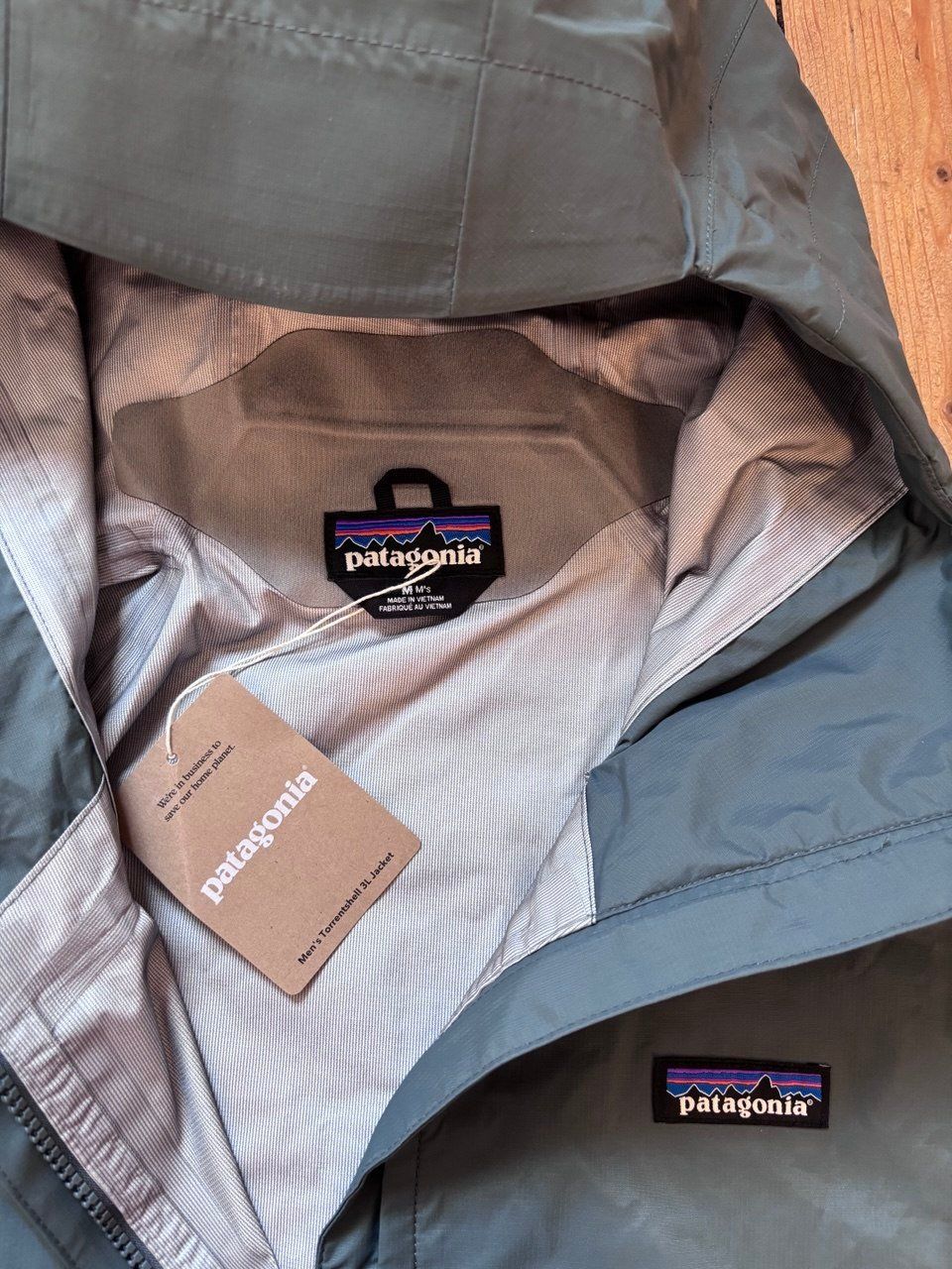 Patagonia Giacche: Men's Torrentshell 3L Rain Jacket – Nuovo e nell'imballaggio originale da Winterthur venduto da Anelina_ 1
