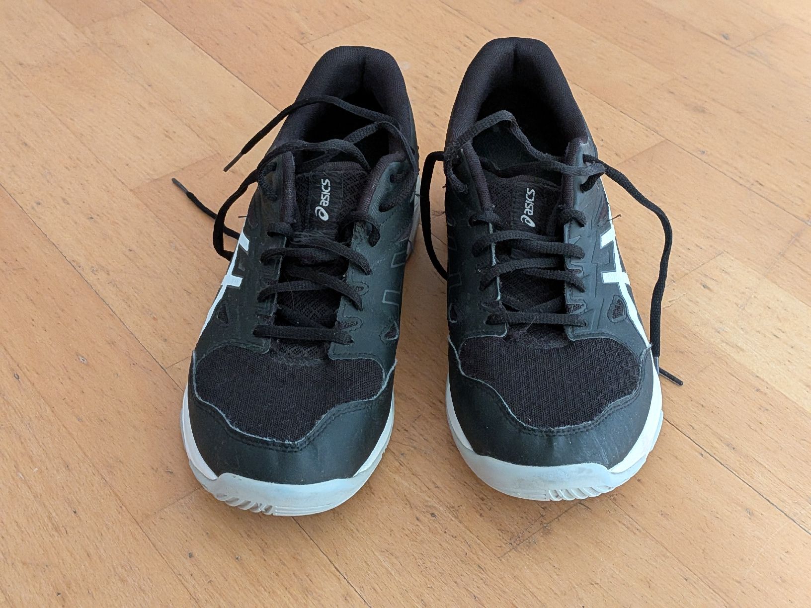 Asics Scarpe da uomo: ASICS Hallenschuhe schwarz Grösse 43.5 – Usato da Bern venduto da Runner007 1