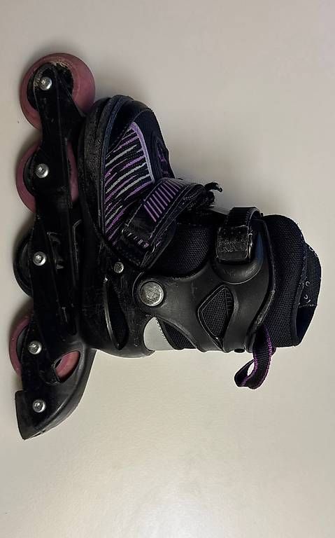 Pattini in linea & Pattini a rotelle: Inline Skates Gr. 29-33 – Usato da Büren an der Aare venduto da Chemifege0