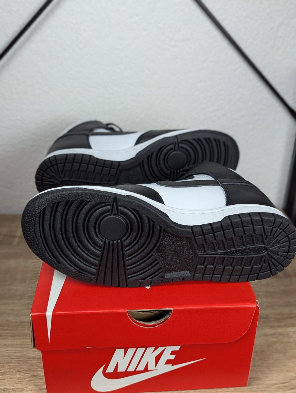 Nike Scarpe da donna: Nike Dunk High "Panda" - Neuves - Taille 38 – Nuovo e nell'imballaggio originale da Yvorne venduto da Bocchino_1291 7
