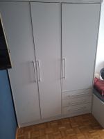 Kleiderschrank