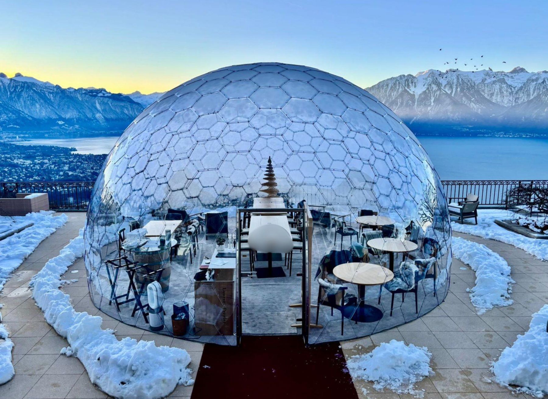 Rifugi: Dôme de Plexiglas Viking Dome – Usato da Le Mont-Pèlerin venduto da Bmr