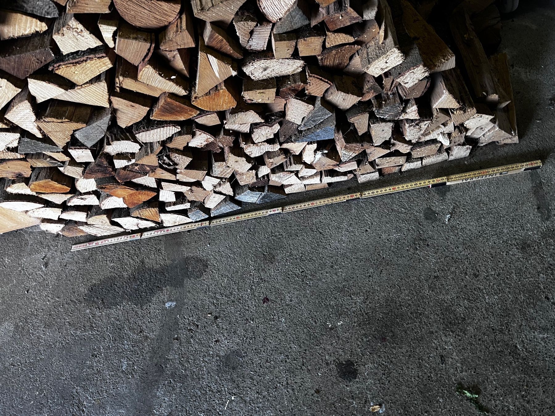 Articoli in legno: Brennholz Buche Ultratrocken – Usato da Kölliken venduto da sch_r6xl 2