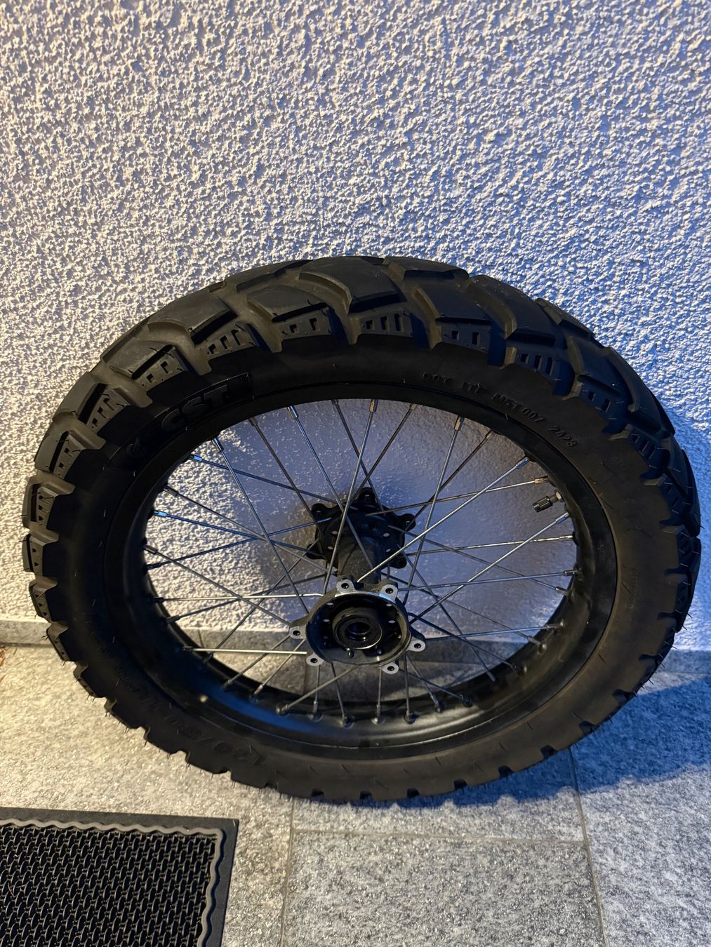 Sur-Ron Strada: Surron Ultra Bee Supermoto – Usato da Schänis venduto da sim_n9qh 5