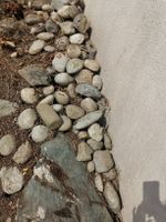 Gartensteine Flusskiesel verschiedene Groessen Natursteine