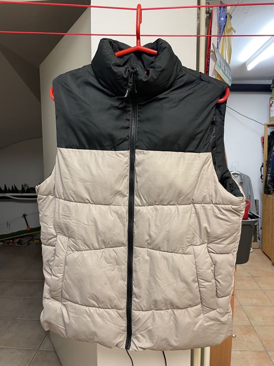 Gilet & Giacche: Gilet JACK & JONES , taglia M – Usato da Cagiallo venduto da Misschiacci-