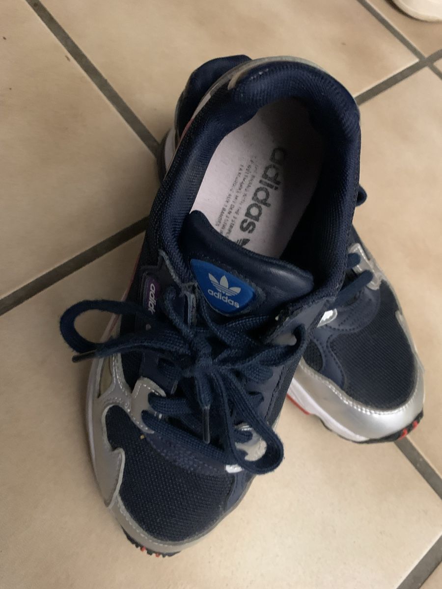 Adidas Scarpe da donna: Adidas Sneaker Grösse 40 – Usato da Münchenbuchsee venduto da princesas-2007