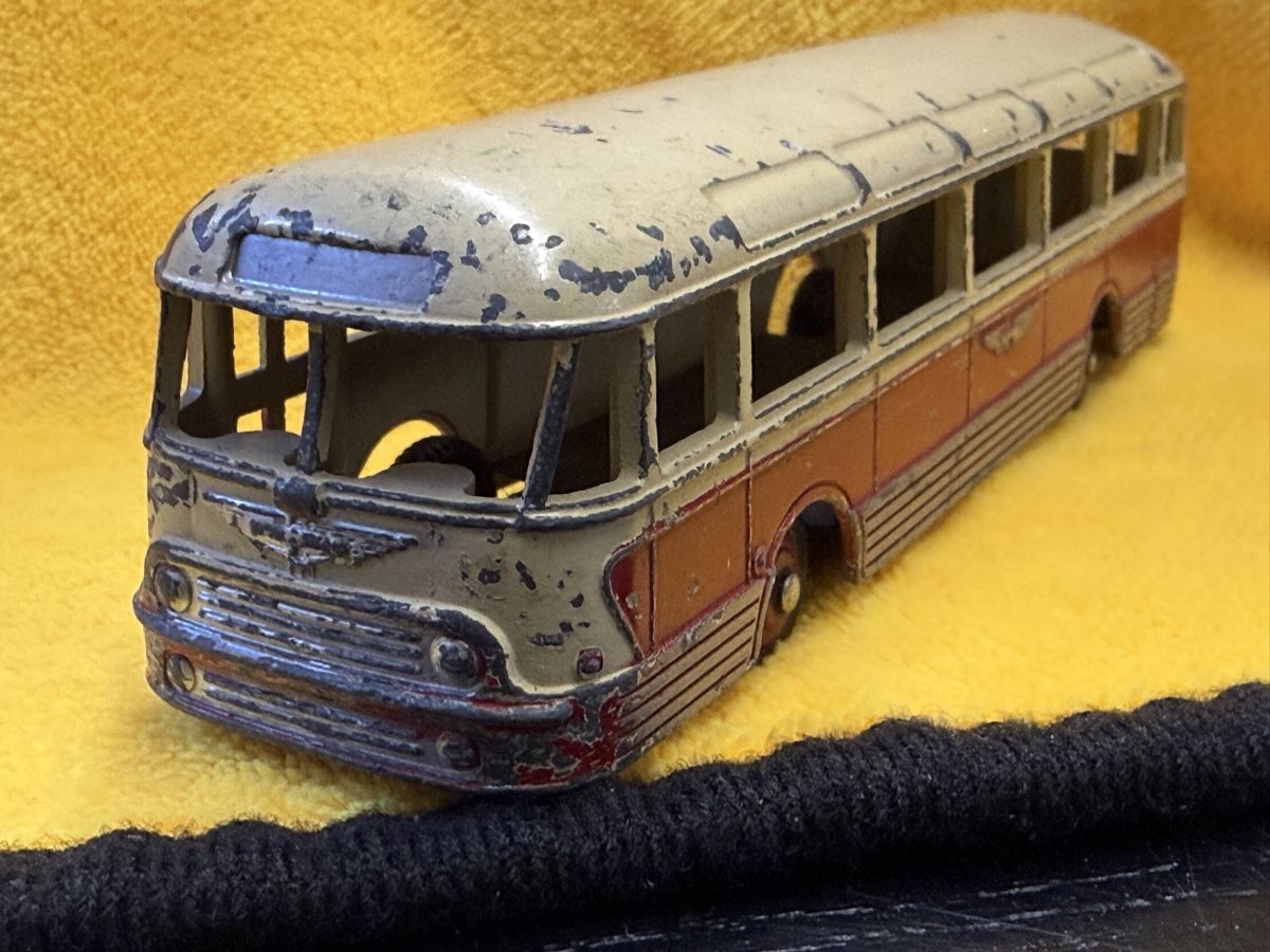 Dinky Toys Modellini d'auto: Chausson Autocar 29F Dinky-Toys – Usato da Herisau venduto da Fissore