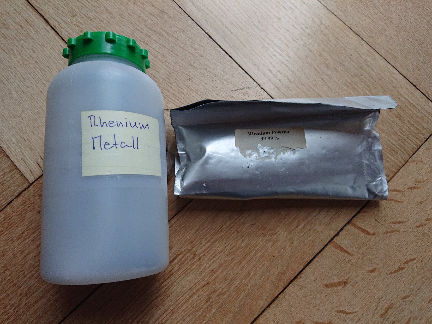 Metalli preziosi: Elemente: Rhenium Metall Pulver – Nuovo (secondo la descrizione) da Winterthur venduto da ralberto