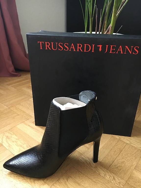 Trussardi Damenschuhe: Trussardi Jeans Stiefeletten – Neu und originalverpackt aus Glattbrugg von mari0710