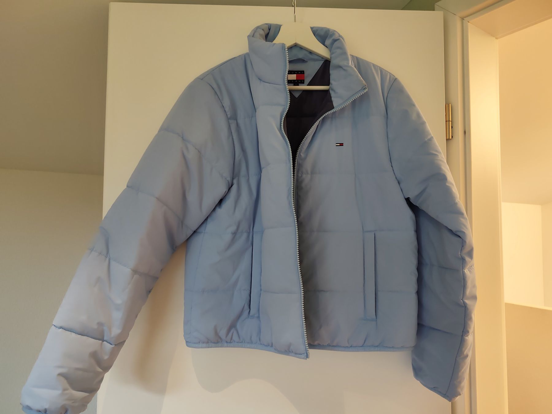 Tommy Hilfiger Giacche: Steppjacke Tommy Jeans hellblau Grösse L  – Nuovo (secondo la descrizione) da Schwarzenberg LU venduto da LadySecondhand