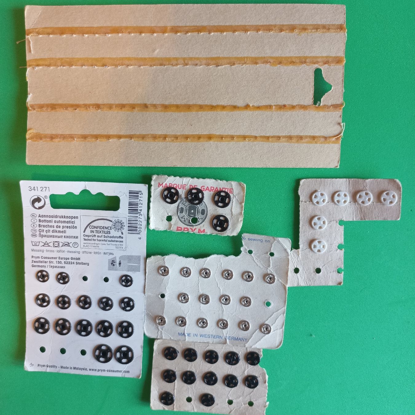 Bottoni: Lot de boutons pression et agrafes Prym. – Usato da Dompierre FR venduto da fat_xth5 3