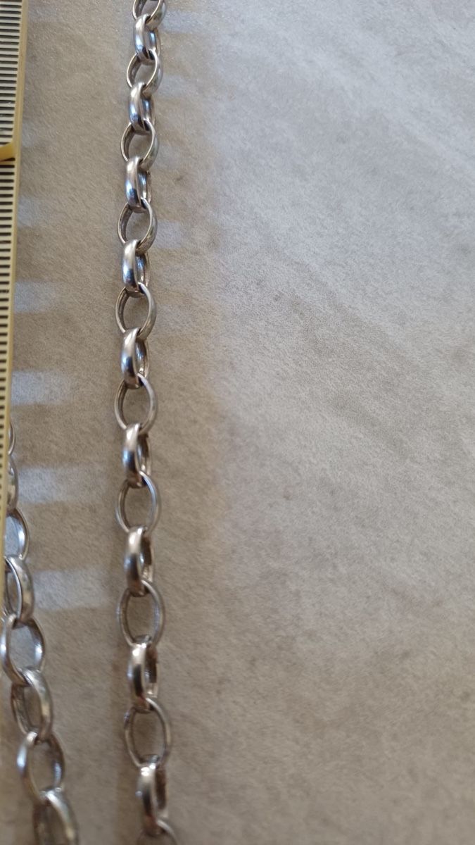 Catenine: Lange Kette mit Anhänger – Usato da Flawil venduto da Naphtali 8
