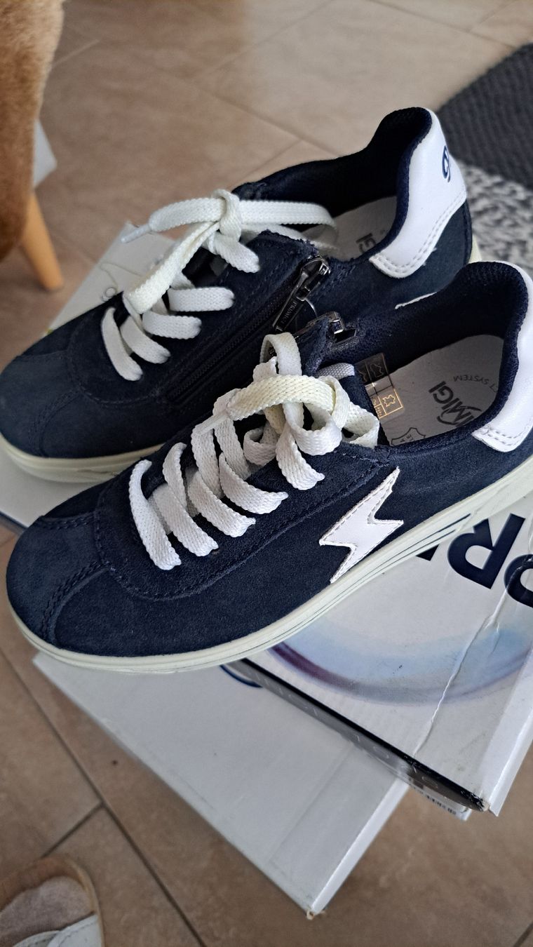 Scarpe da uomo: Primigi Kinderschuhe Gr. 30, neu mit Karton Leder – Nuovo e nell'imballaggio originale da Urdorf venduto da villakagu