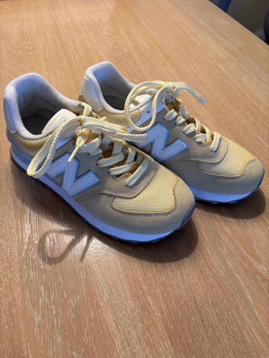 New Balance Scarpe da donna: Sneaker New Balance. – Nuovo (secondo la descrizione) da Brüttisellen venduto da Perrier1961