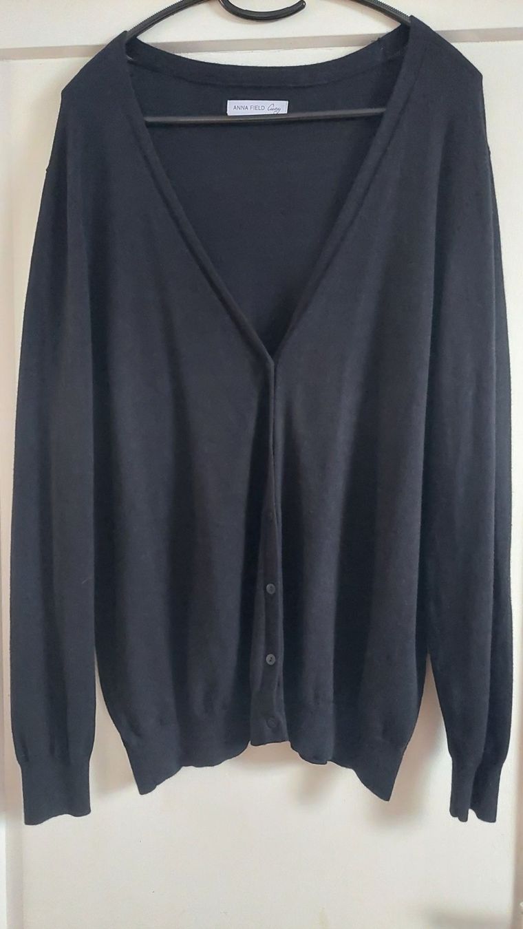 Zalando Jacken: Damen Strickjacke Grösse 46 – Neu (gemäss Beschreibung) aus Rütihof von cla_v8dy