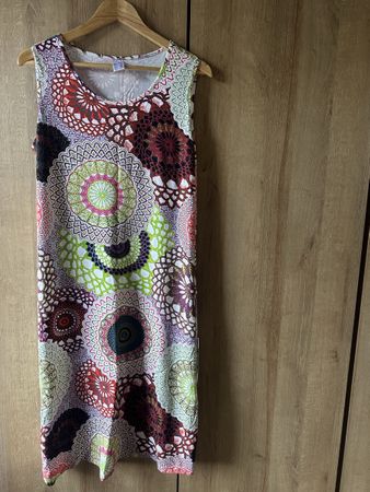 Sommerliches Damenkleid im Mandala-Design, Gr. L