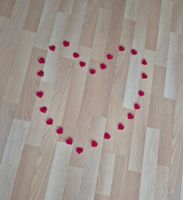6 Stück handgemachte Mini-Herzli, rot, gehäkelt 088