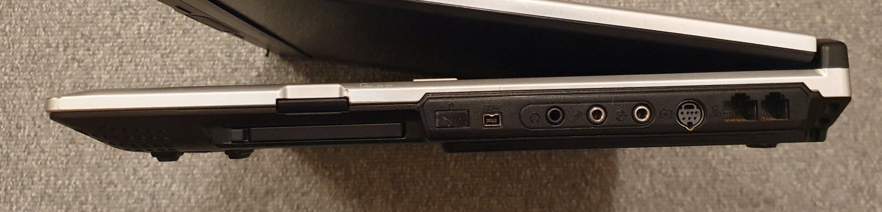 Asus Notebooks: ASUS Z9200, Antix-Linux, Mit Netzteil, Akku defekt – Gebraucht aus Winterthur von E-Frosch 3