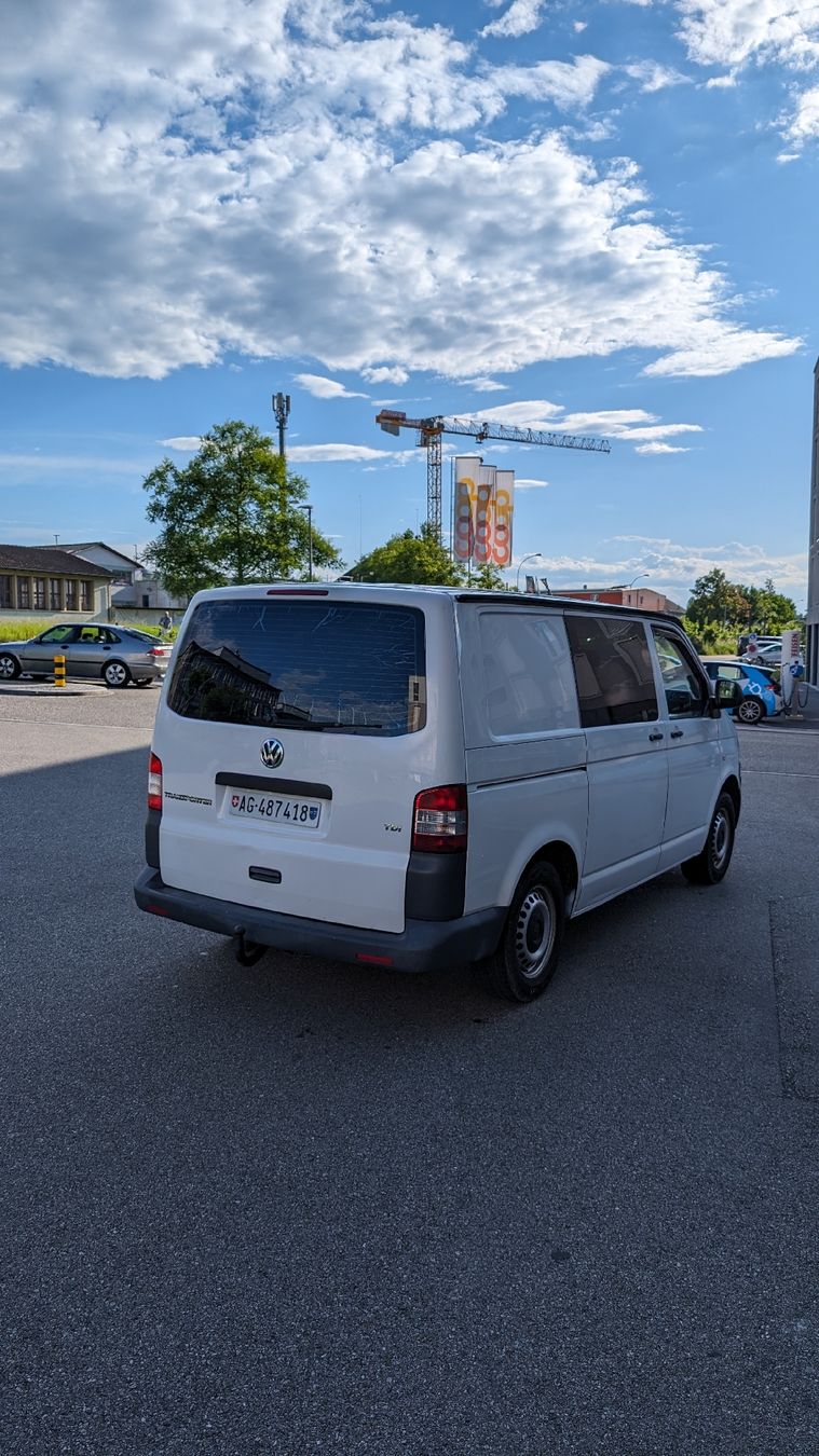 VW Veicoli da campeggio: VW T5 Camper 2.0 TDI 102PS – Usato da Arisdorf venduto da Tam_97 3