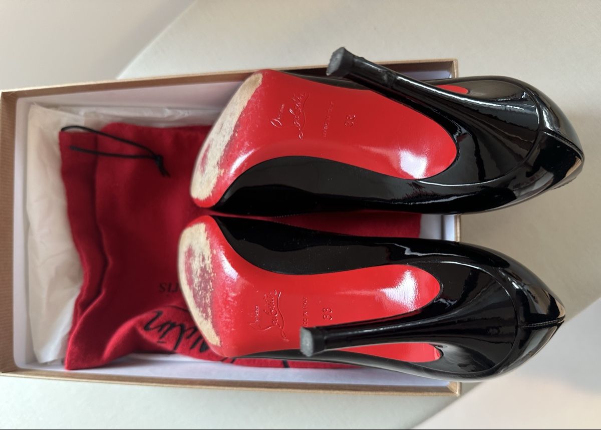 Christian Louboutin Damenschuhe: Christian Louboutin Simple Pump Grösse 38 – Gebraucht aus Port von Sunnyluxe 2