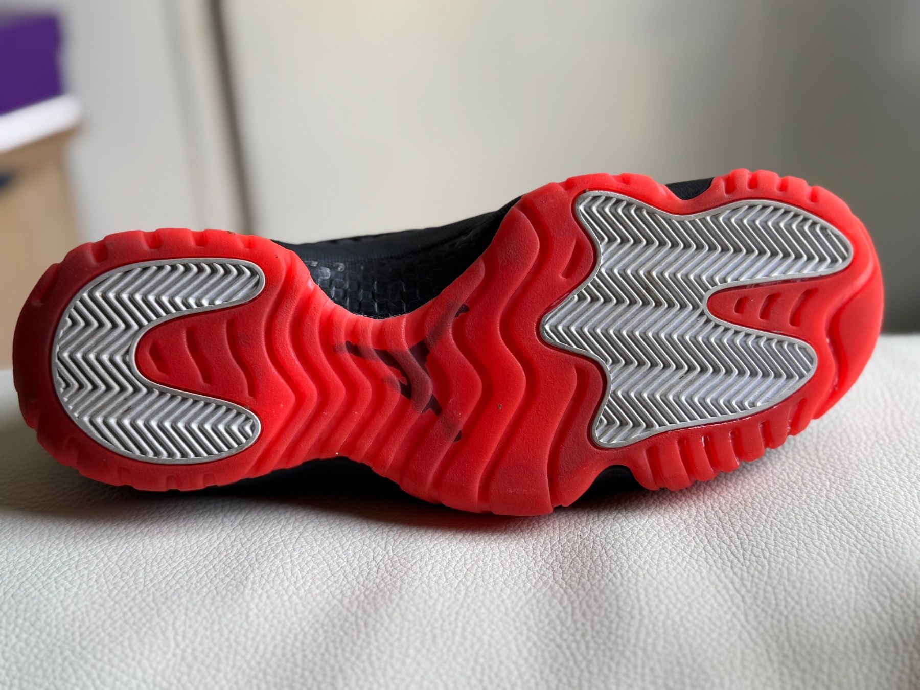 Jordan Herrenschuhe: Jordan future réflective occasion 44 eu – Gebraucht aus La Brévine von ycy_m22k 1