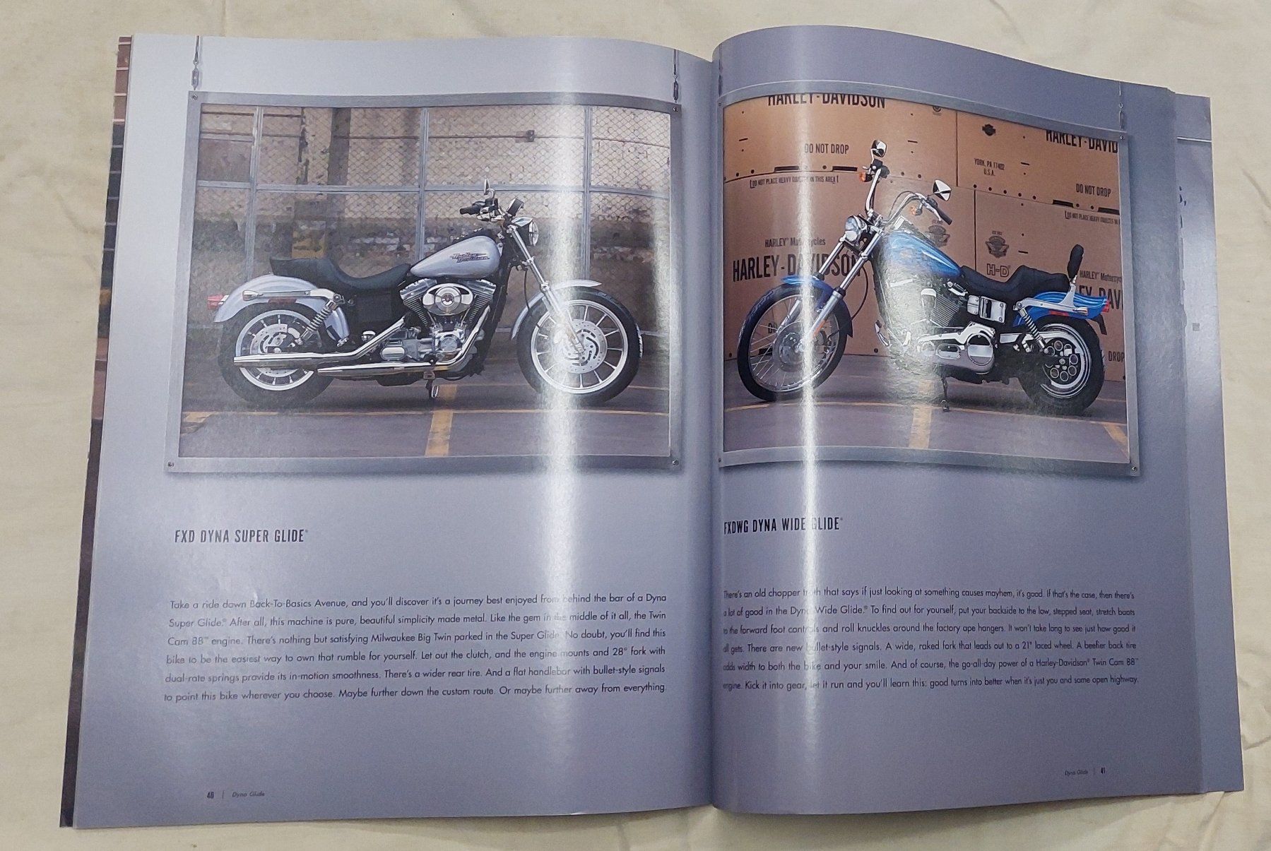 Documenti: Harley Davidson brochure de vente, lot de 4 – Usato da Chapelle-s-Moudon venduto da gerryp 1