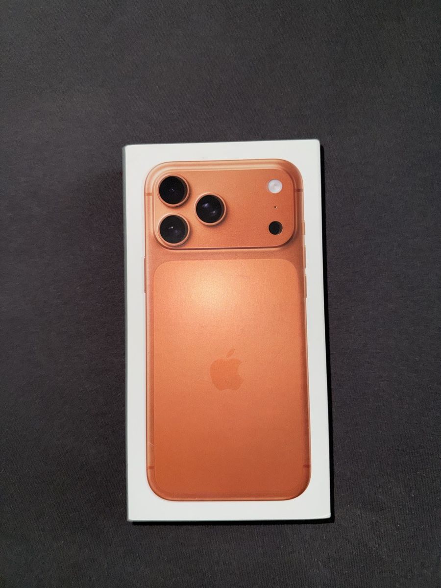 Apple Handys / Smartphones: Iphone 17 Pro – Neu und originalverpackt aus Lugano von web_zvw9