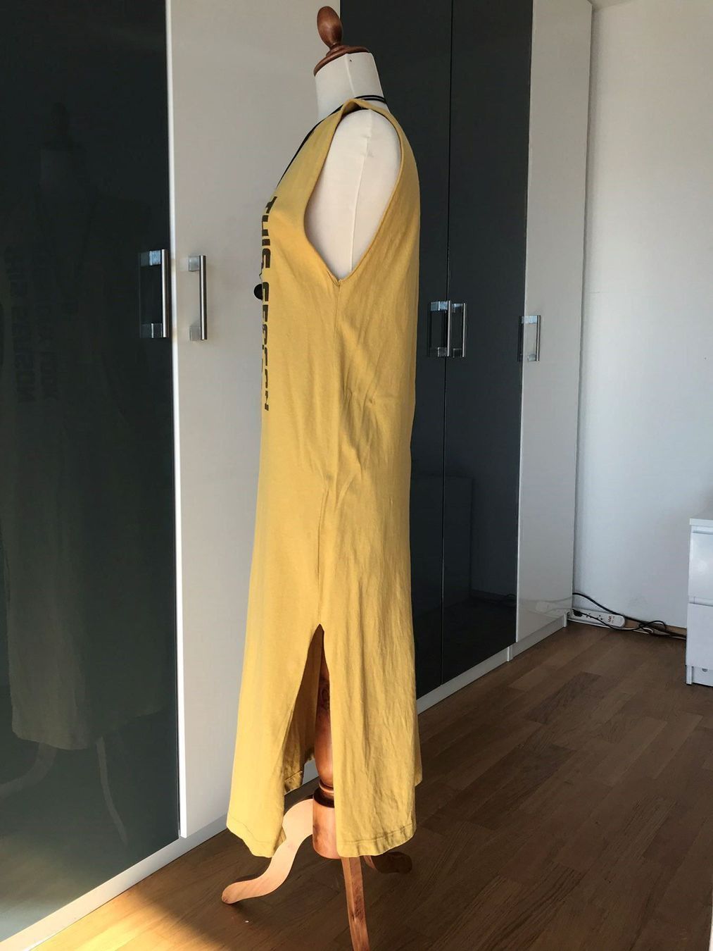 Vestiti: Kleid dunkelgelb 38 M – Usato da Dübendorf venduto da Levintreyer 4