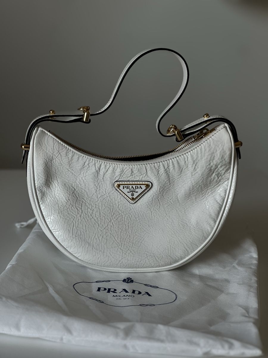 Prada Borse da donna: Prada Arqué Bag – Nuovo (secondo la descrizione) da Cadro venduto da Victoria88