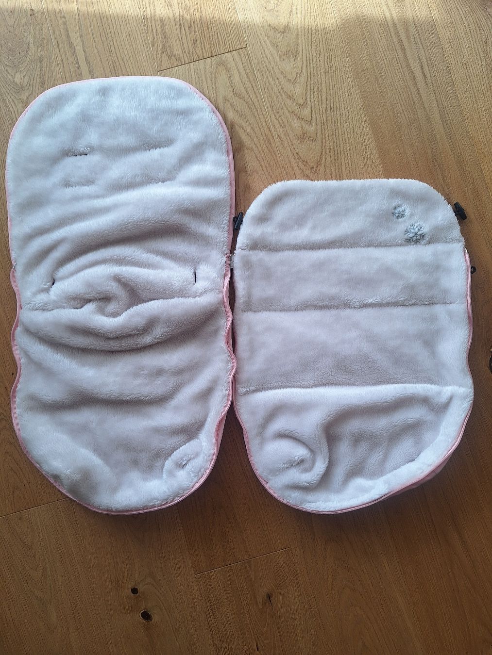 Mclaren Sacchi a pelo: Maclaren Winterfusssack, Rosa mit Schneeflocken – Usato da Ammerswil AG venduto da zokadi 4