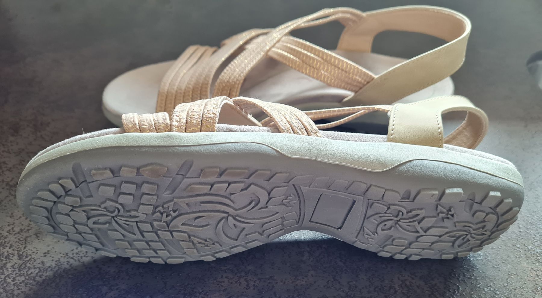 Scarpe da donna: Sandalette beige – Nuovo e nell'imballaggio originale da Emmen venduto da lum_vw87 1