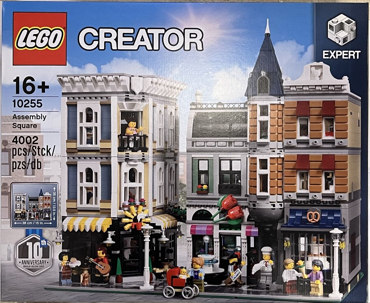 Lego Kit di costruzioni: LEGO Creator Expert Assembly Square 10255 – Nuovo e nell'imballaggio originale da Frinvillier venduto da Tulepule