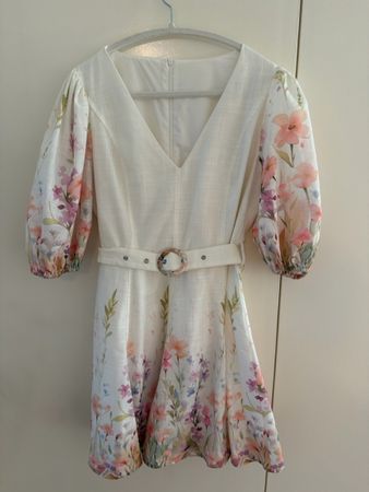 Dress floral print short puff sleeves belt included