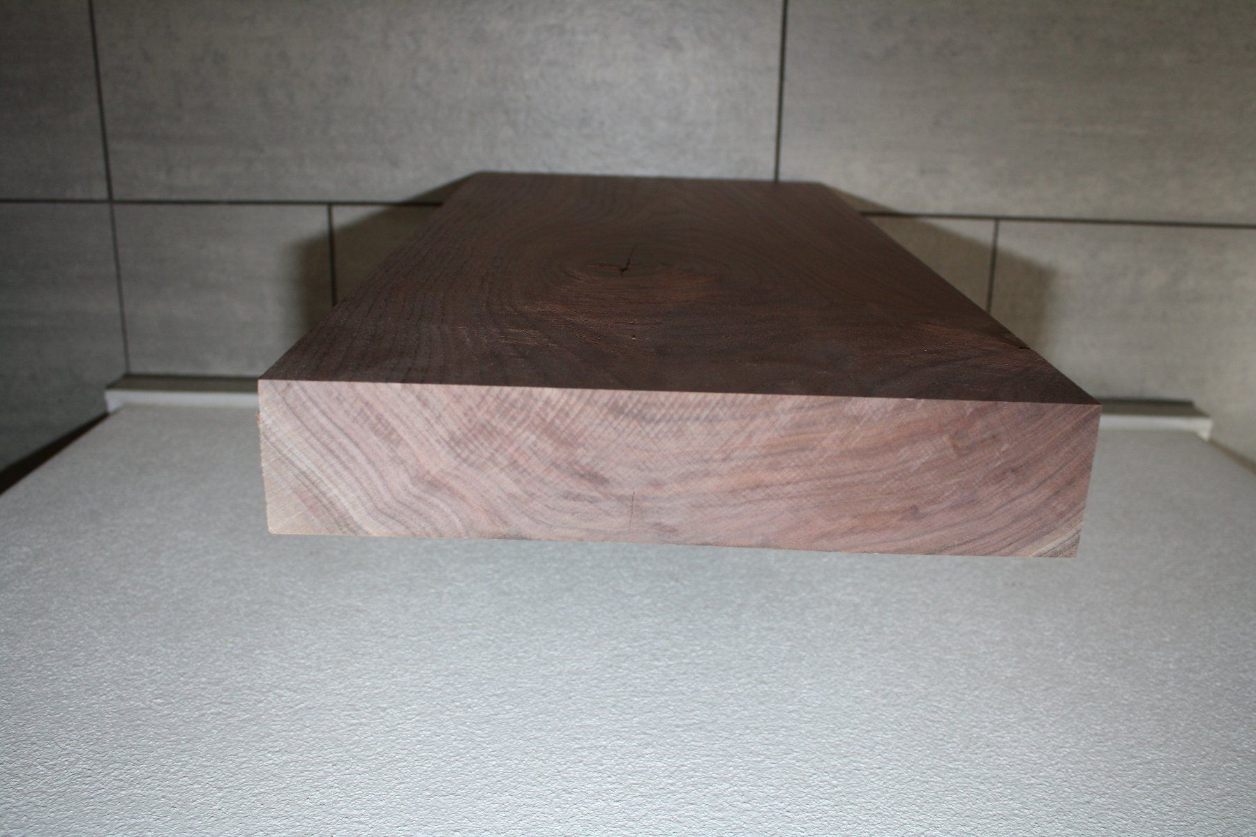 Holzartikel: Amerikanisches Nussbaum Brett – Neu (gemäss Beschreibung) aus Buchrain von Donatello4 4