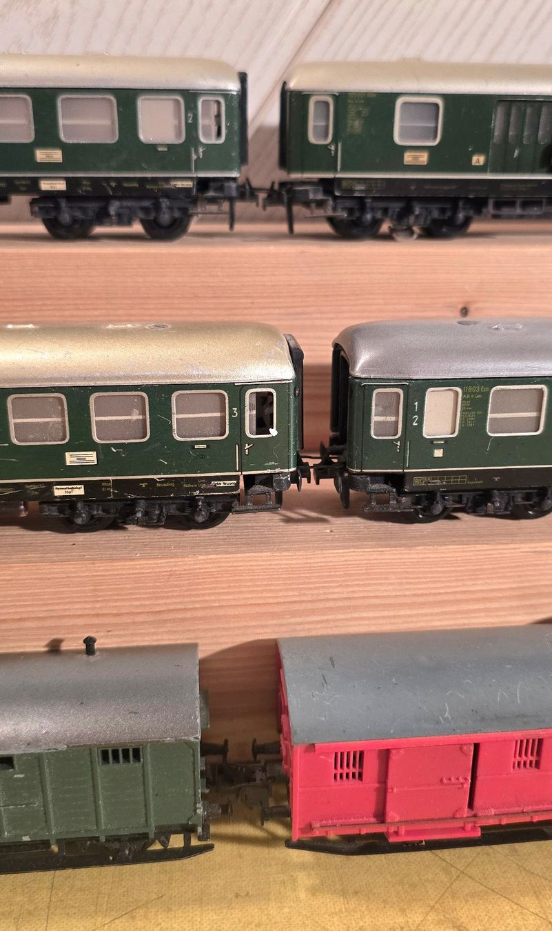 Trix Modellini di ferrovie: TRIX - EXPRESS - 8 diverse Wagen - gemäss Bilder - gebraucht – Usato da Biel/Bienne venduto da Fischhene 4