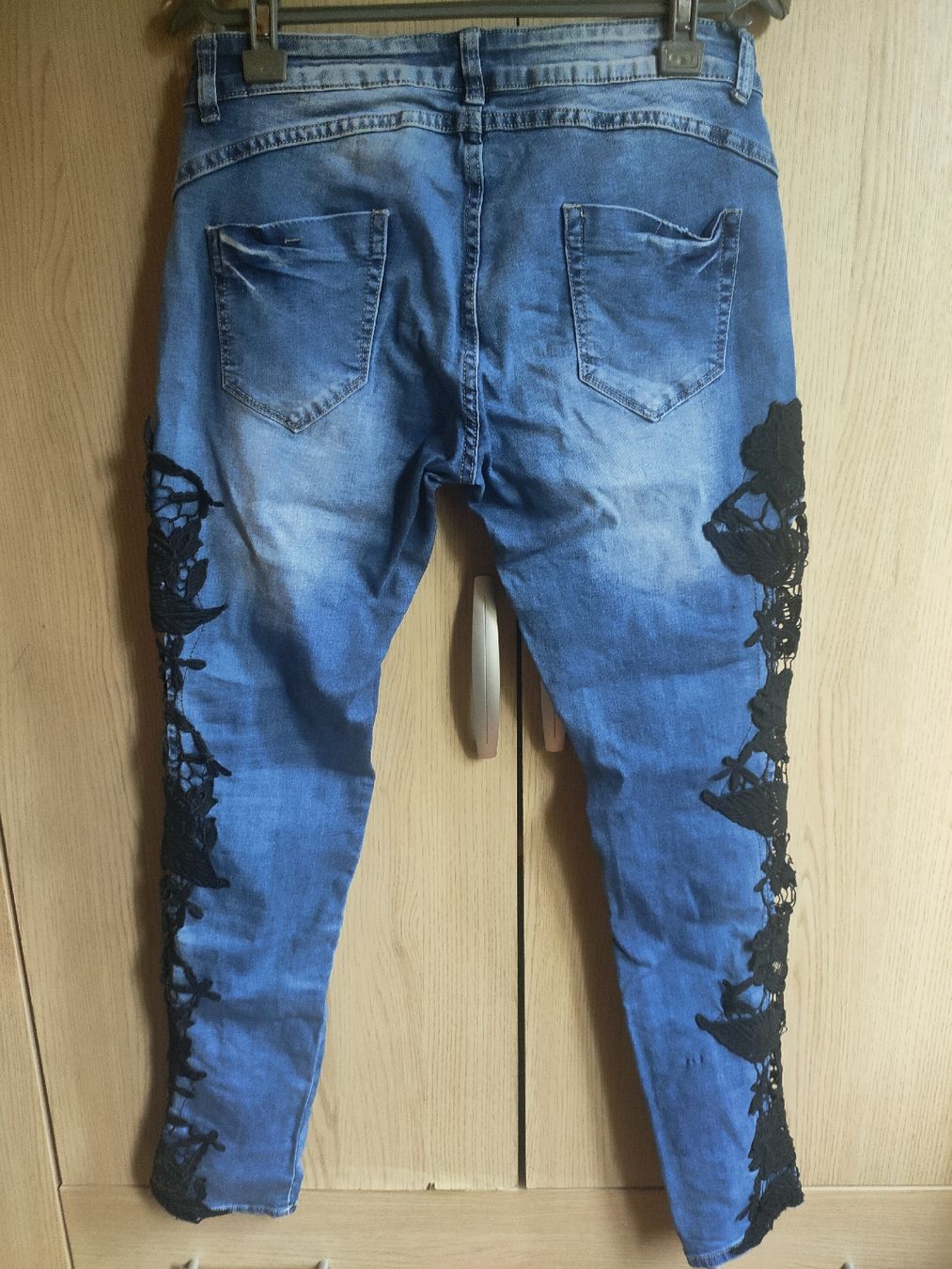 Jeans: Jeans à dentelle noire, taille 40 – Usato da Lausanne venduto da Cassandra11 2