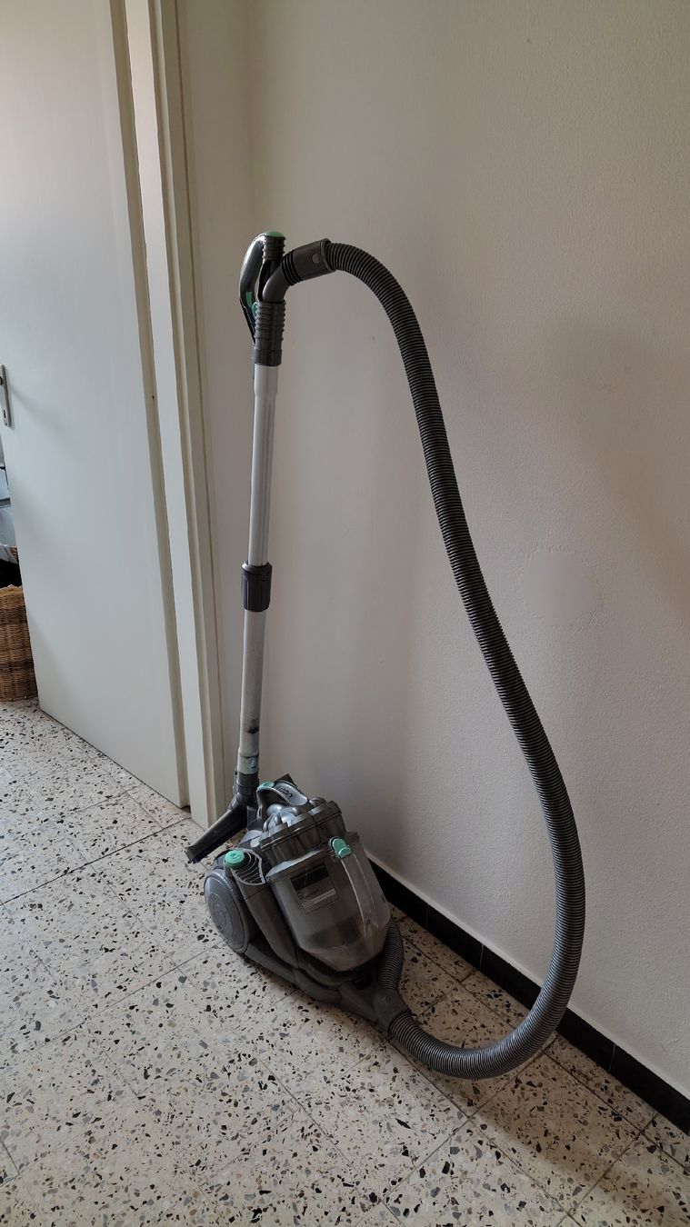 Dyson Staubsauger & Zubehör: Dyson DC08 Vacuum cleaner - used – Gebraucht aus Mendrisio von Matteo.Rothenberger