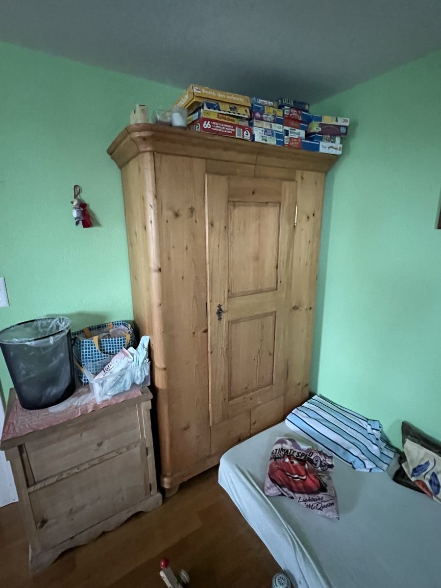 Schränke: Schrank – Gebraucht aus Rheineck von rn8_qny6
