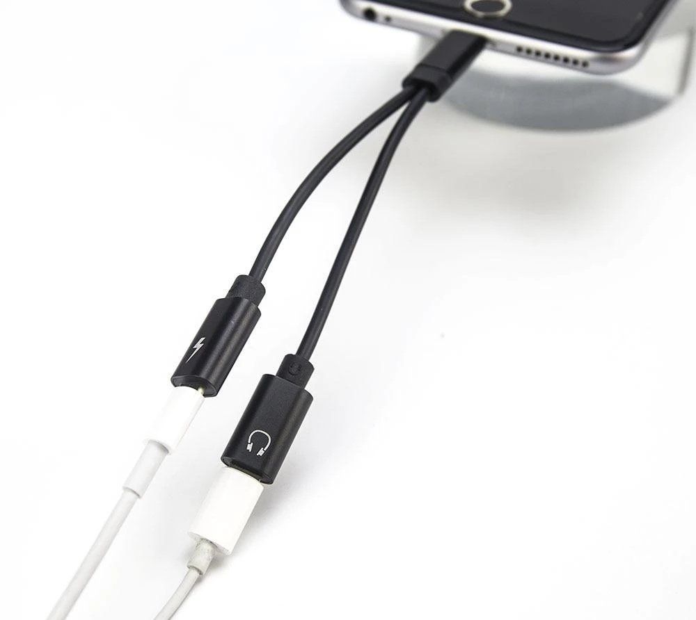 Apple Cuffie: Kopfhörer und Lade adapter für iPhone – Nuovo e nell'imballaggio originale da Malans GR venduto da BUYBEST-Schweiz