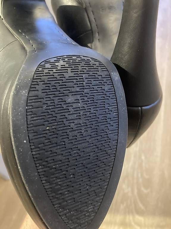 Damenschuhe: Absatzschuhe wie neu – Gebraucht aus Grächen von jan_9wyc 3