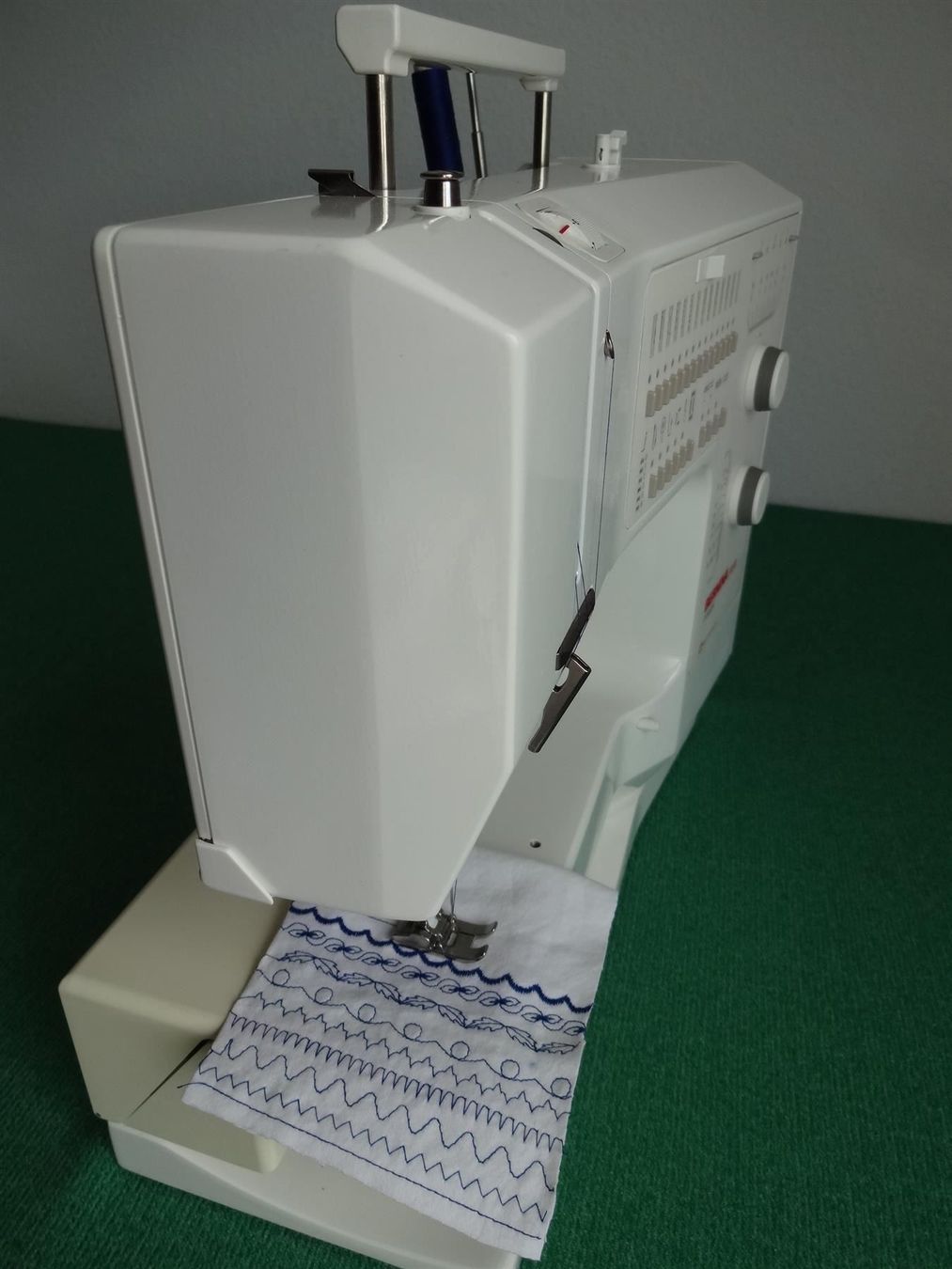 Bernina Nähmaschinen: "BERNINA 1070- Computer"4-Mon.Garantie – Gebraucht aus Frauenfeld von jaho13 5