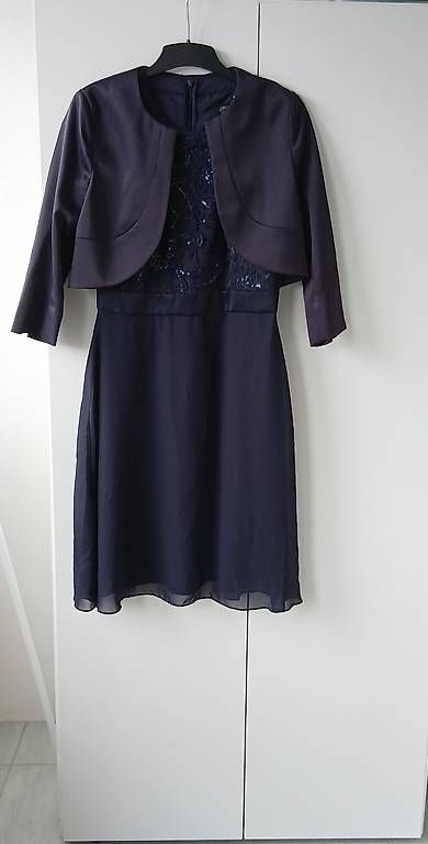 Kleider: Elegantes Kleid – Neu (gemäss Beschreibung) aus Birsfelden von coccobello03